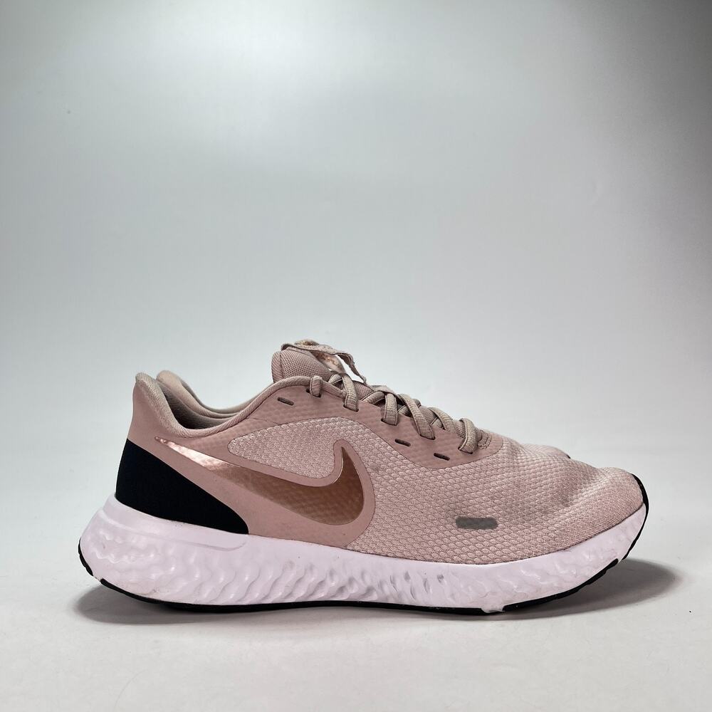 Nike Revolution 5 Barely Rose Metallic Running Shoes BQ3207-600 Women's Size 10